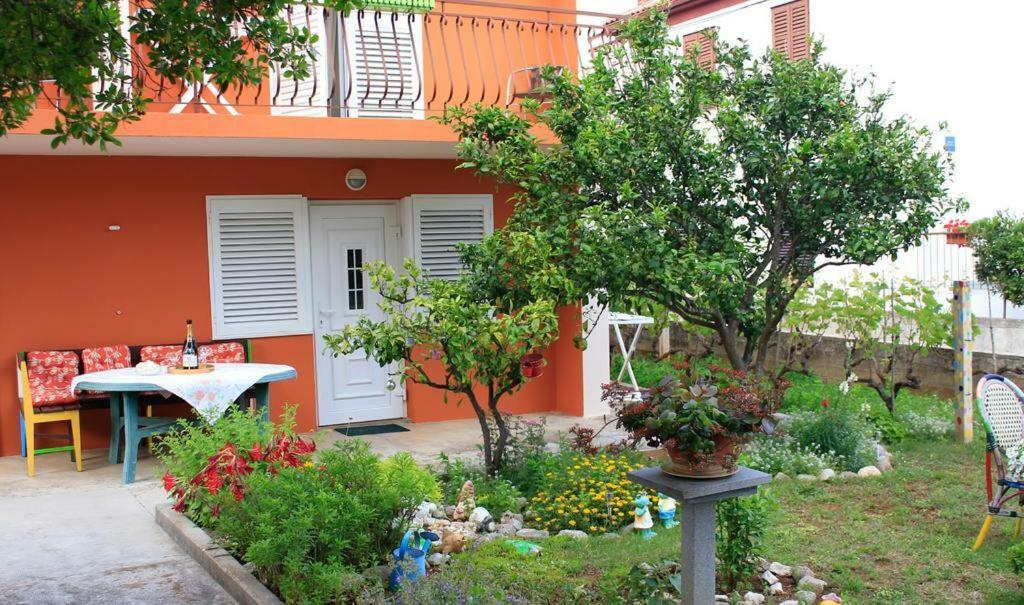 Apartmani Volga Petrčane Kültér fotó