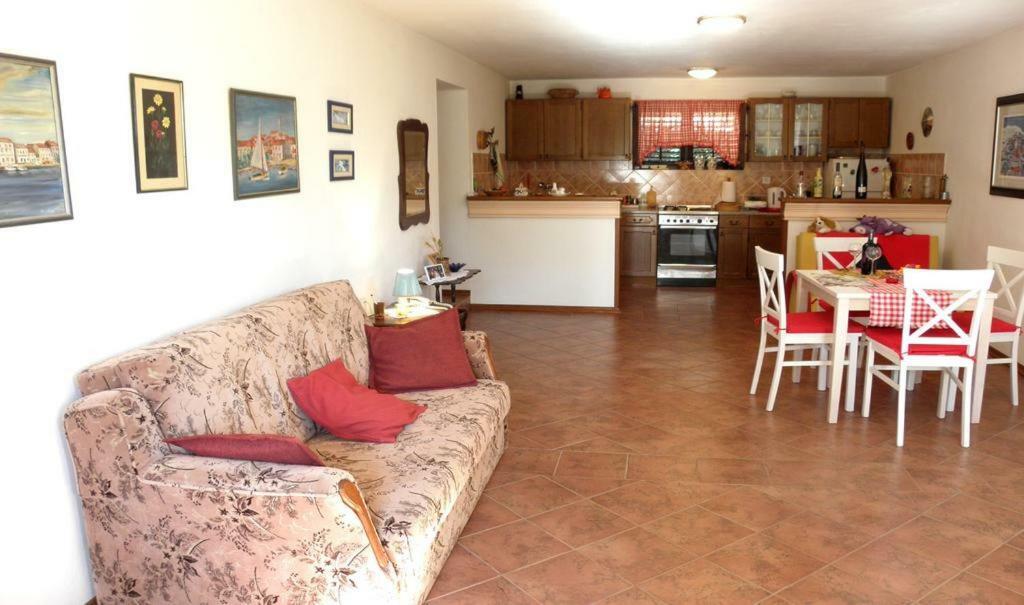 Apartmani Volga Petrčane Kültér fotó